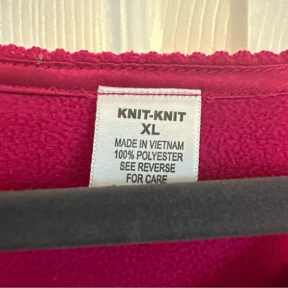 Women's V-Neck Long Sleeve Top - Red - Picture 3 of 4